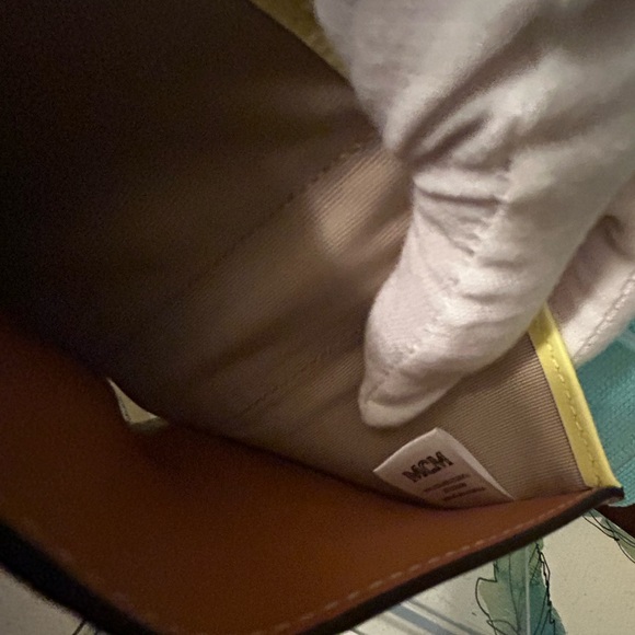 MCM Mode Travia Trifold Chain Wallet - Picture 10 of 14